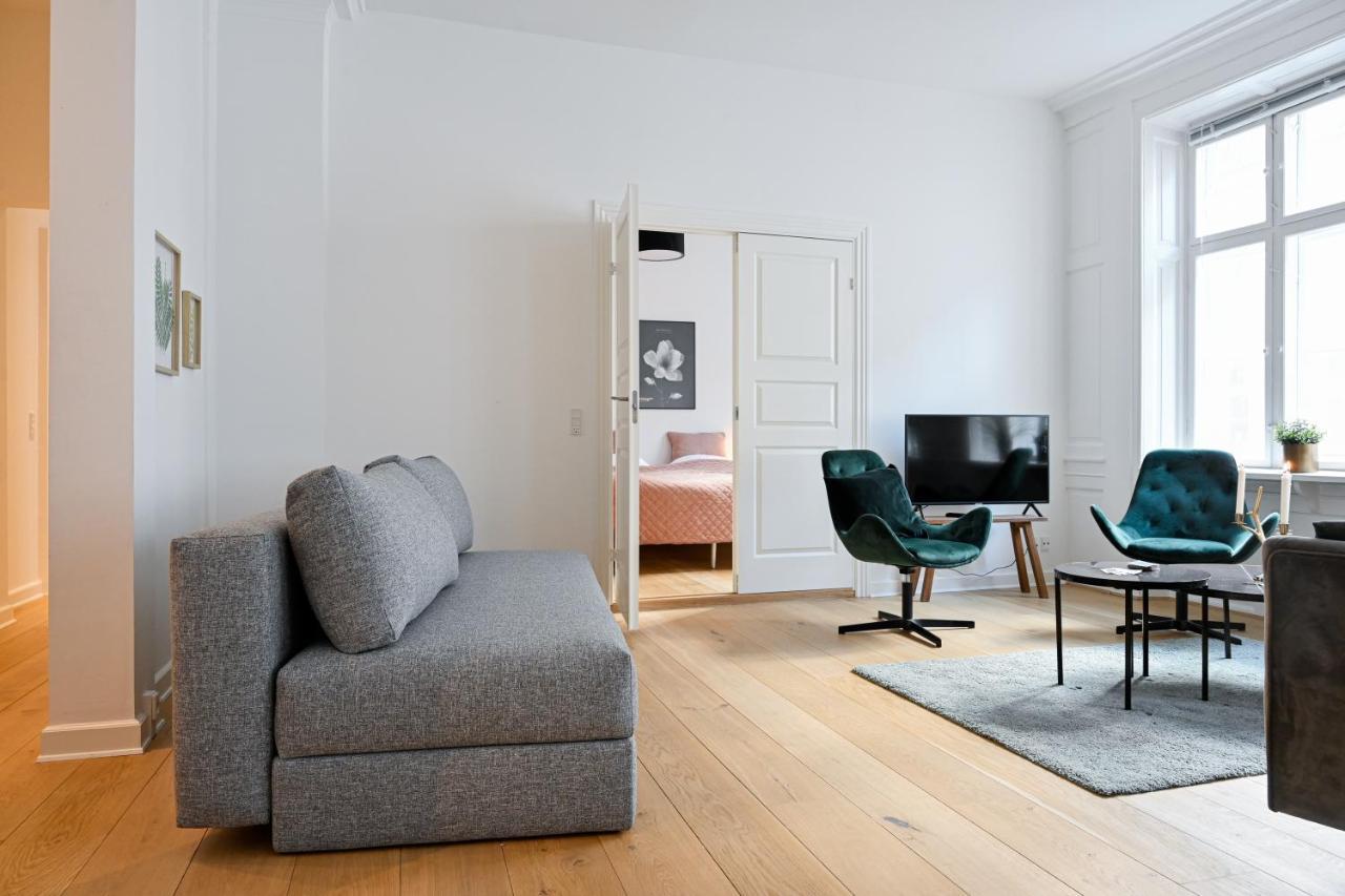 Sanders Arrow - Chic Three-Bedroom Apartment In The Middle Of Copenhagen Exterior photo