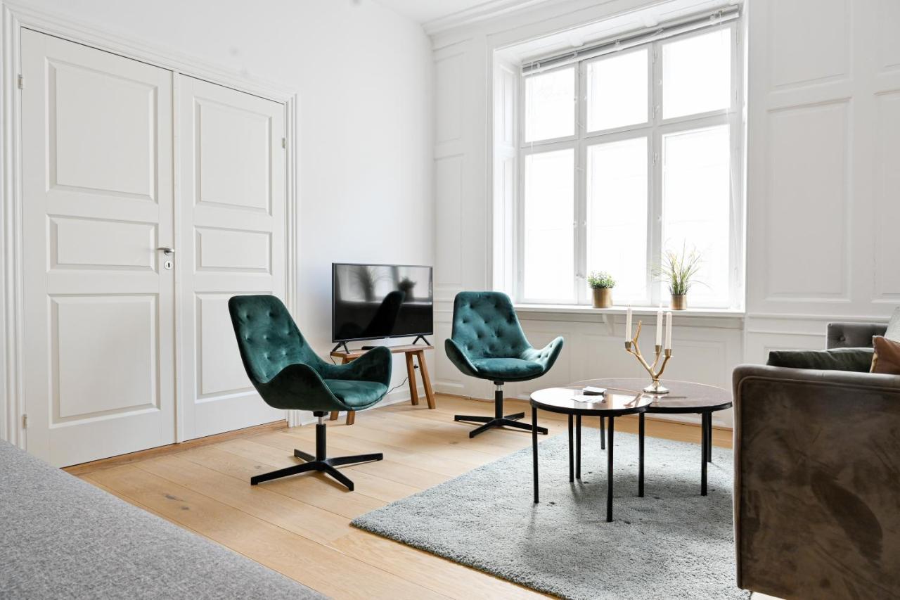 Sanders Arrow - Chic Three-Bedroom Apartment In The Middle Of Copenhagen Exterior photo