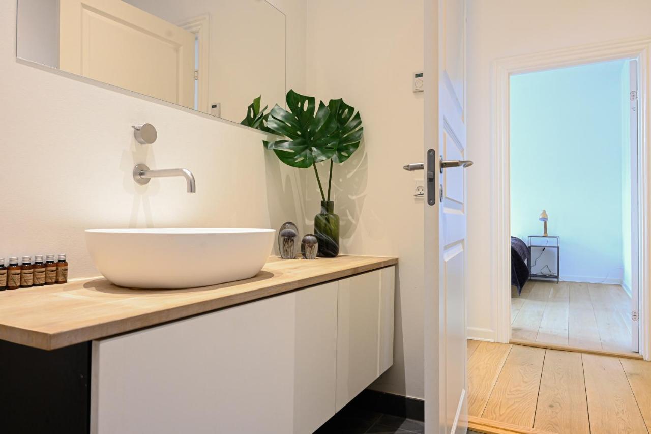 Sanders Arrow - Chic Three-Bedroom Apartment In The Middle Of Copenhagen Exterior photo