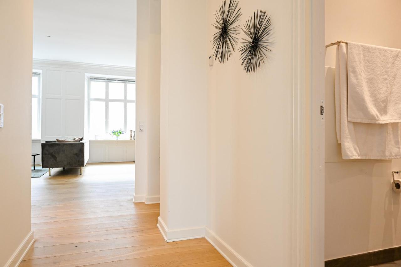 Sanders Arrow - Chic Three-Bedroom Apartment In The Middle Of Copenhagen Exterior photo